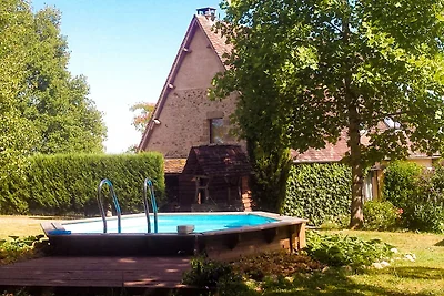 Charmantes Chalet mit privatem Pool in Thenon
