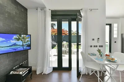 Zentraler Bungalow mit Gemeinschaftspool in...