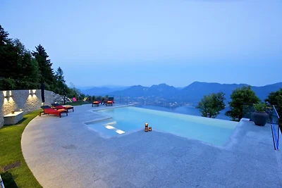 Villa mit Pool f�r 12 Personen