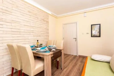Villa Goldfield - Comfort One Bedroom Apartme...