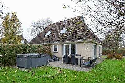 Ferienhaus mit Sauna und Spa im Freien...