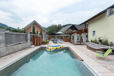 Beeindruckendes Ferienhaus in Pinsdorf mit...