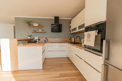 Three Bedroom Holiday Home with Terrace and...