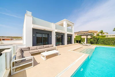 Gemütliche Villa mit eigenem Pool in...