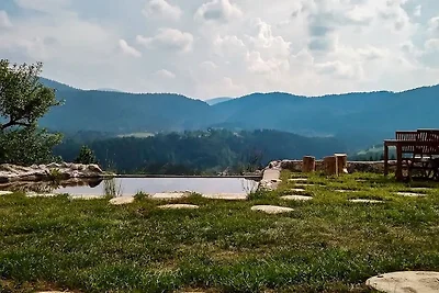 Accogliente casa vacanze a Bunjevci con sauna