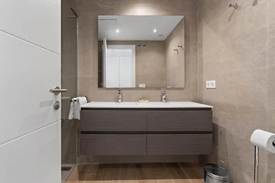 Geräumiges Apartment für 4 mit Sonnenterrasse