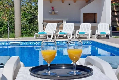 Villa in Brtonigla mit Schwimmbecken
