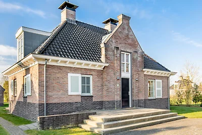 Stattliche, luxuriöse Villa mit 2 Bädern, 2 k...