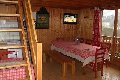 Comfy chalet with dishwasher, in the High...