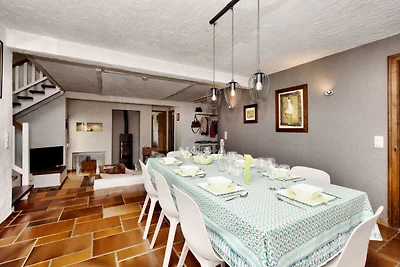 Ferienhaus in Virton mit Schwimmbad