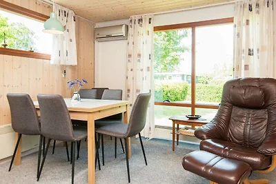 4 Personen Ferienhaus in Juelsminde-By Traum