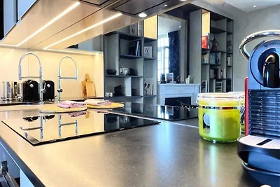 Le Jockey steht mit Parkplatz