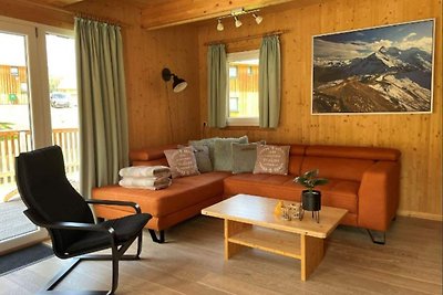 Angenehmes Chalet mit Sauna und Außenjacuzzi