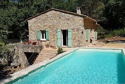 Incantevole casa nel bosco con piscina...
