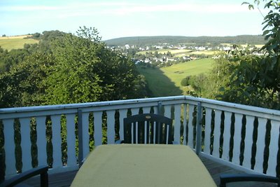 Knus appartement in Morbach met een terras en...