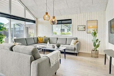 18 Personen Ferienhaus in Spøttrup