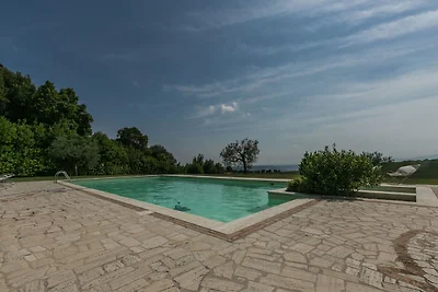 Elegante appartamento con piscina a 1 ora da...