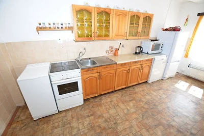Ferienhaus in Starי K?e?any mit Garten