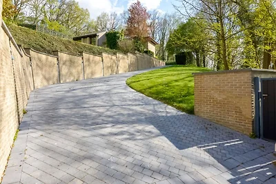 Pittoresca villa con piscina