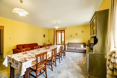 Typisches piemontesisches haus in den langhe