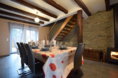 Schönes Ferienhaus in Neufchâteau am Wald