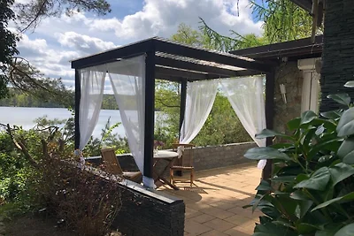 Ein wunderschönes Ferienhaus mit Seezugang