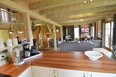Schönes Chalet mit Whirlpool und Sauna in...