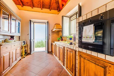 Villa panoramica con piscina