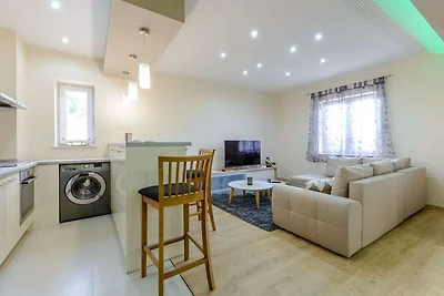 Villa Pave - Six-Bedroom Villa with Terrace a...