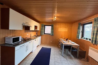 Bungalow in Hastiטre met terras