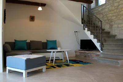 Ferienhaus in Kastelir mit Schwimmbecken