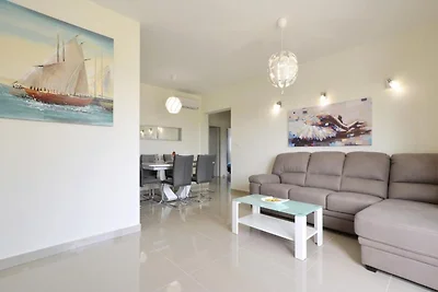 Apartment Sunshine Trogir - Three Bedroom Apa...