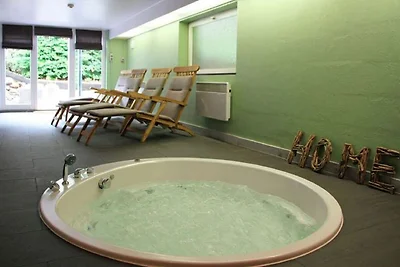 Luxuriöses Ferienhaus mit Sauna im Spa