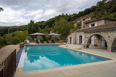 Magnifica villa nel sud dell'Ardèche