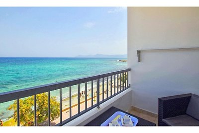 Moderne Wohnung mit Panoramablick aufs Meer