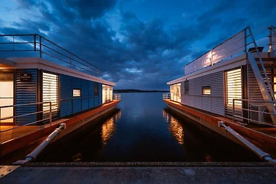 Hausboot in Mücheln mit Schwimmbecken