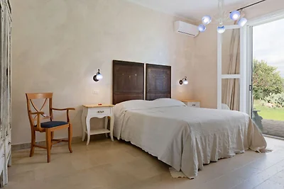 Casale rustico a Noto con piscina