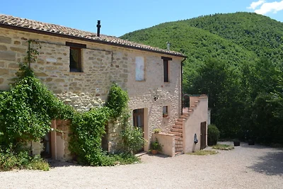 Appartamento in stile rurale a Pergola, con b...