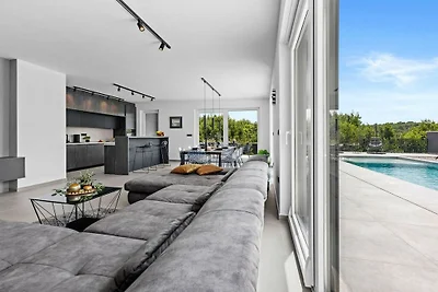 Villa in Medulin mit Schwimmbecken