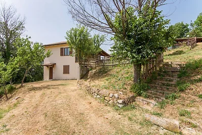 Hillside Villa mit Pool