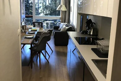 Geräumige renovierte Wohnung für 8 Personen