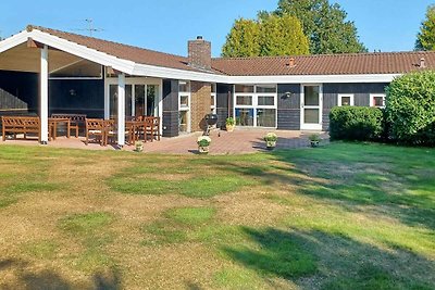 8 Personen Ferienhaus in Væggerløse