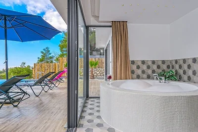 Villa a Kalkan con piscina