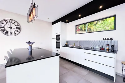 Villa a Bouillante con piscina a sfioro