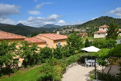 Apartment in Montbrun-Les-Bains mit Garten