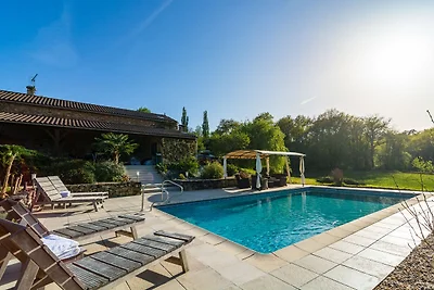 Geräumiges Ferienhaus mit privatem Pool