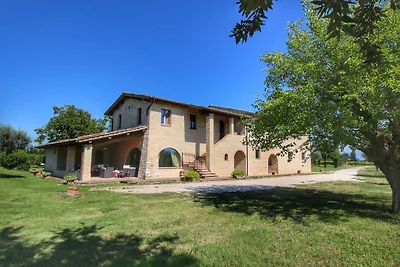 Villa pro Person mit Wald