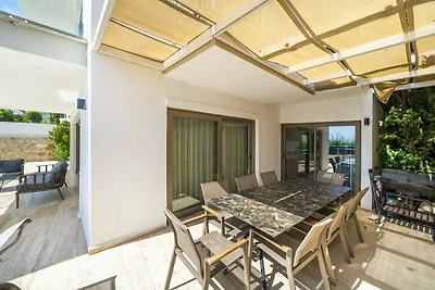 Villa in Kalkan mit Schwimmbecken