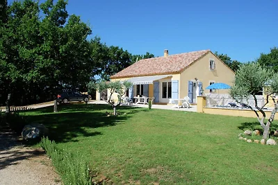 Spaziosa villa con piscina privata in...