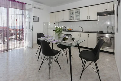 Wohnung in Katel Gomilica in Strandnהhe